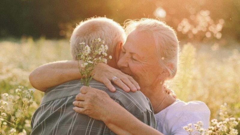 How does the SofiaDate online dating web site work?