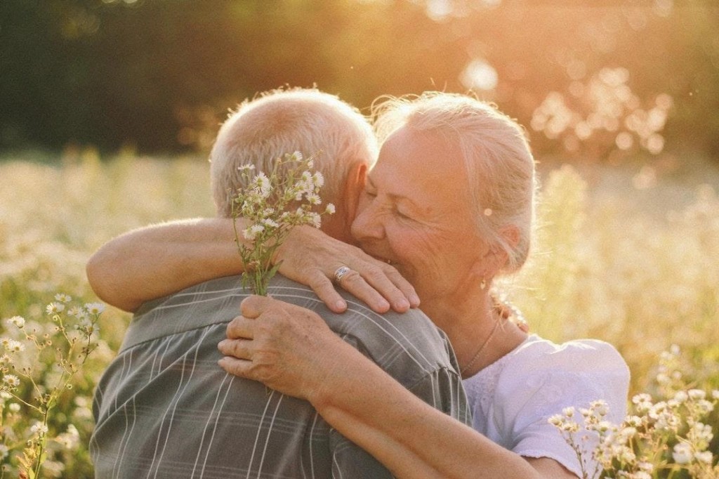 How does the SofiaDate online dating web site work?